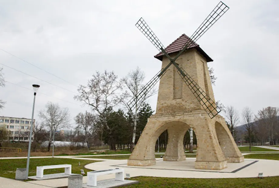 FERESTRE PVC NISPORENI